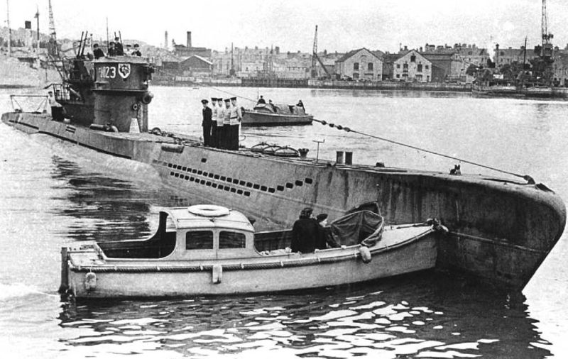 Подводная лодка «U-99» заходит на базу. 1940 г.