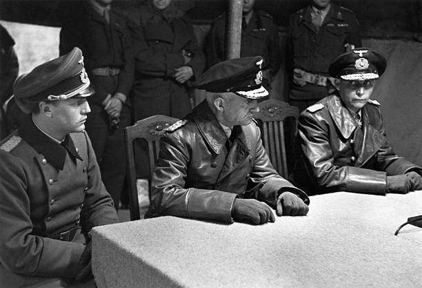 Ганс Фридебург с делегацией ведет переговоры о капитуляции. 1945 г.