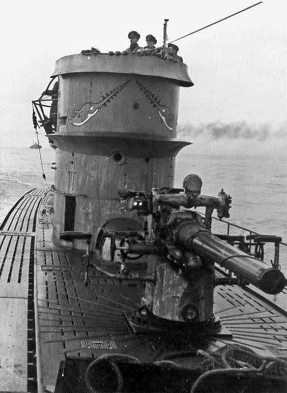 Подлодка «U-106» в море. 1943 г. 