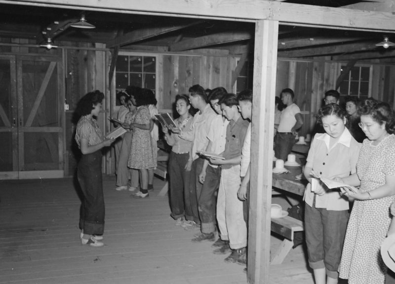 Молитва в лагере «Постона». 1942 г.
