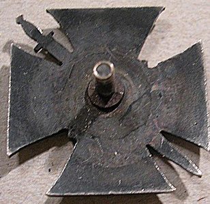 Аверс и реверс наградного серебряного знака группы «Храбри 2» Армии Краевой.