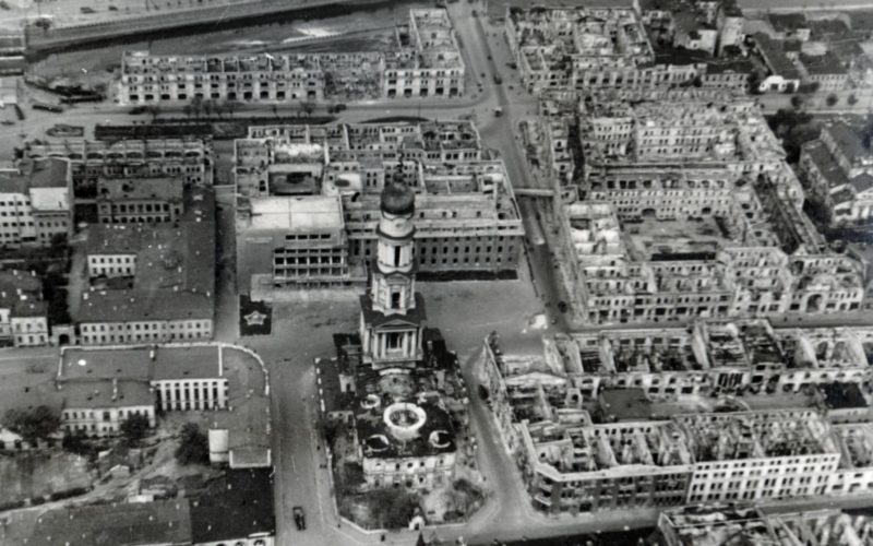 Разрушенный город. Весна 1944 г.