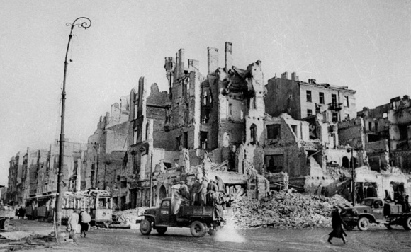 Красная Армия в городе.17 января 1945 г.