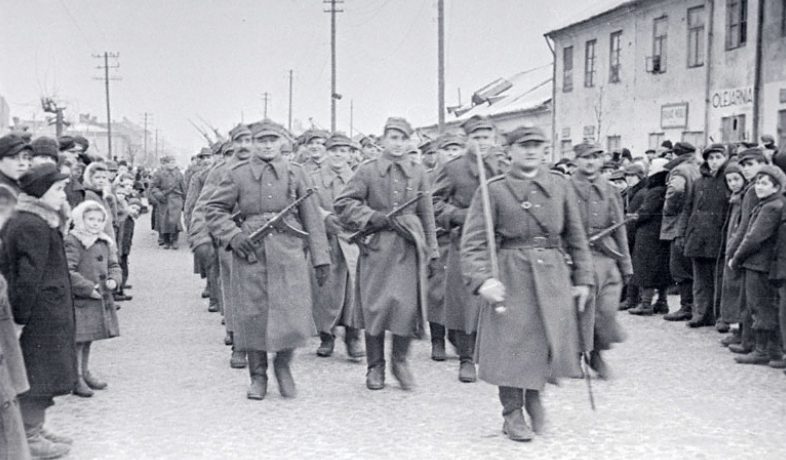 Парад 1-й армии Войска Польского на улице Маршалковской. 19 января 1945 года.