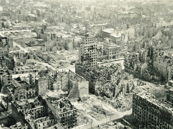 Разрушенный город. Январь 1945 г.