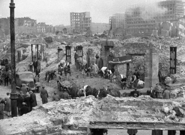 Восстановление польской столицы. Сентябрь 1945 г.