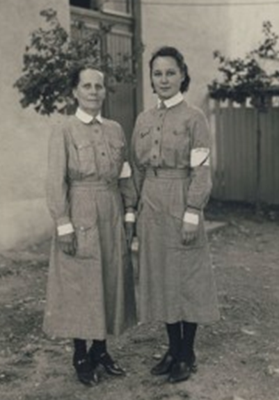 «Лотты» в униформе образца 1922 г. 