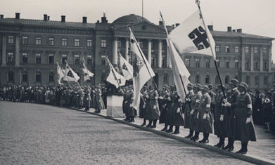 Организация «Lotta Svärd» получает официальный флаг. 1931 г.