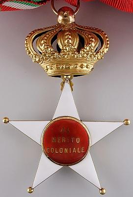 Аверс и реверс знака Кавалера Большого креста Колониального ордена Звезды Италии.
