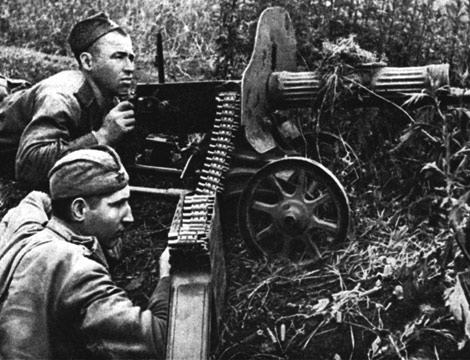 Пулеметная позиция в пригороде. Октябрь 1941 г.
