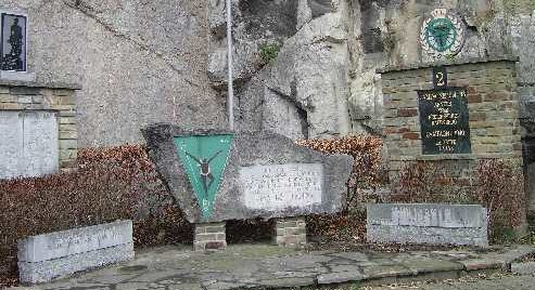 Муниципалитет Esneux. Памятники воинам-велосипедистам, погибшим в обеих войнах.