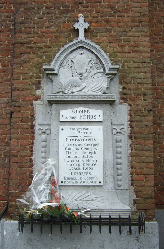 Коммуна Бланмонта. Памятные доски на фасаде церкви Сен-Мартен, погибшим в обеих мировых войнах.