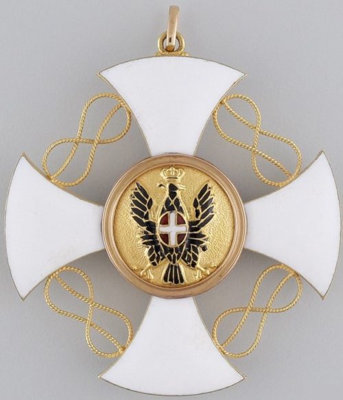 Аверс и реверс знака Кавалер Большого креста ордена Короны Италии.