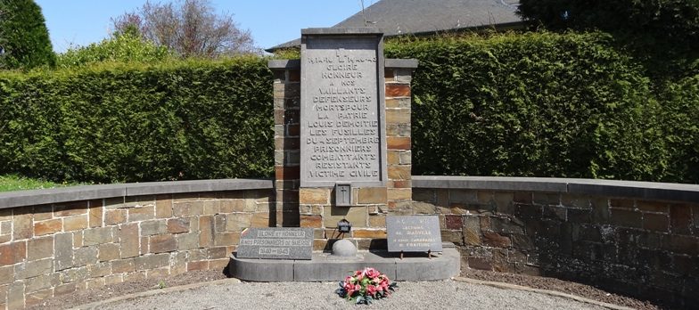 Коммуна Fraiture-en-condroz. Памятник комбатантам и жертвам обеих войн.