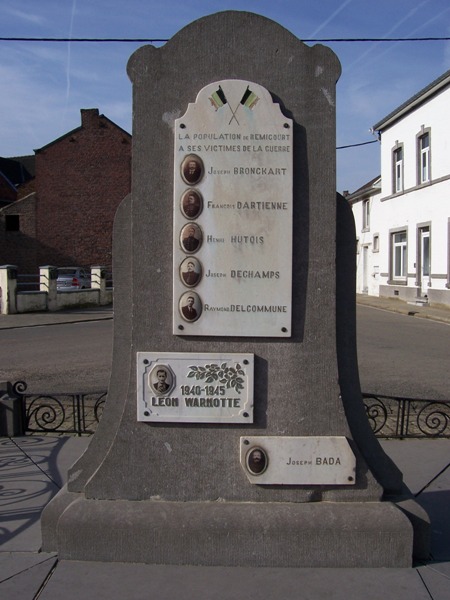 Муниципалитет Ремикур (Remicourt). Военный мемориал обеих войн.