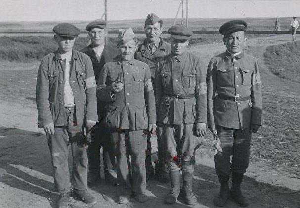 Многонациональна группа хиви. 1941 г. 