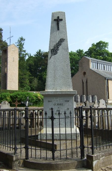 Муниципалитет Dongelberg. Памятник погибшим воинам в обеих мировых войнах.