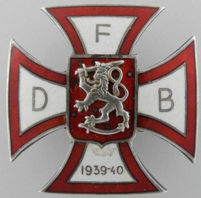 Аверс и реверс памятного креста датского легиона добровольцев на Зимней войне.