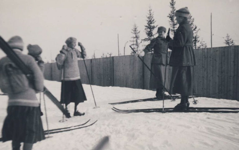 «Лотты» на лыжной подготовке. 1939 г.