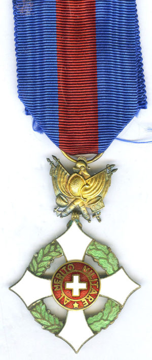 Аверс и реверс знака Офицера Савойского военного ордена.