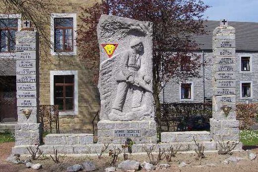 Муниципалитет Сены (Seny). Памятник погибшим подпольщикам. 