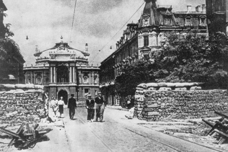 Улица Ришельевская во время обороны города. Осень 1941 г. 