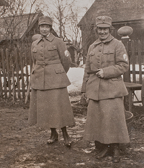 «Лотты» в униформе. 1940 г.