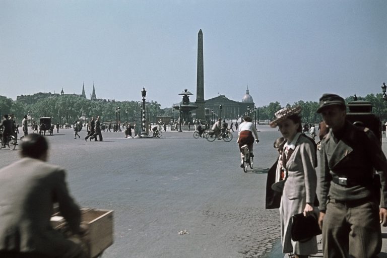Улицы города в оккупации. Лето-осень 1940 г.