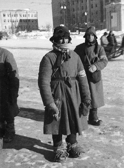 Полиция, похожая на бомжей. г. Курск, ноябрь 1941 г. 