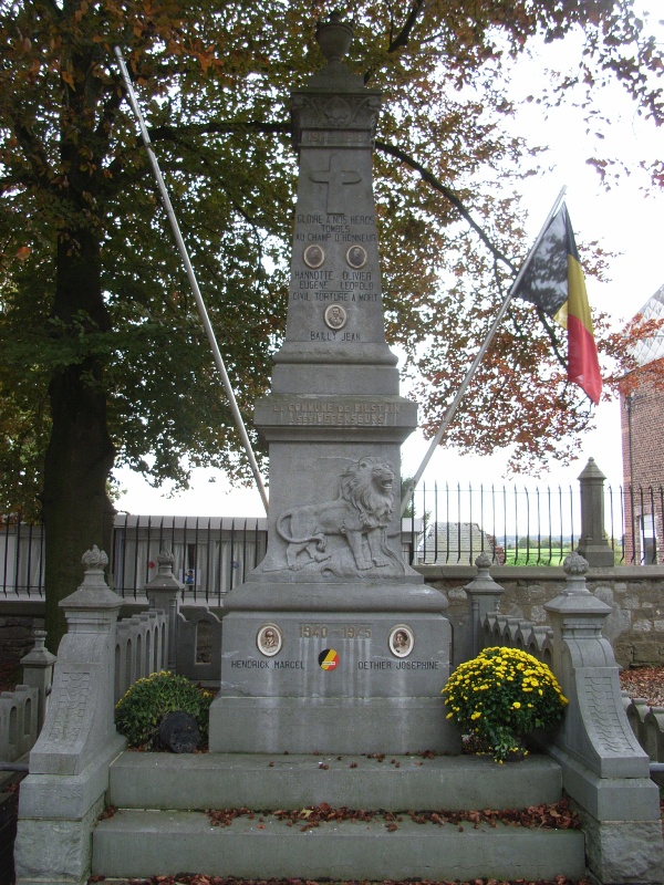 Муниципалитет Bilstain. Памятник погибшим воинам и жертвам обеих войн.