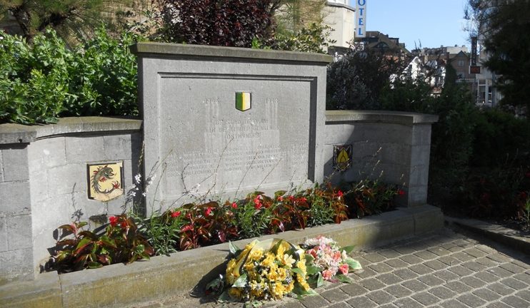 Коммуна De Panne. Памятник был установлен в 1948 году в память о погибших саперах.