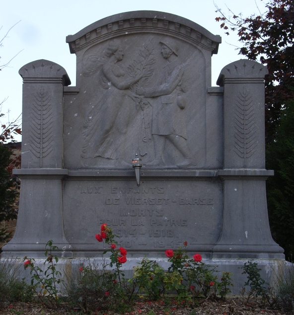 Коммуна Vierset-barse. Военный мемориал обеих войн на кладбище. 
