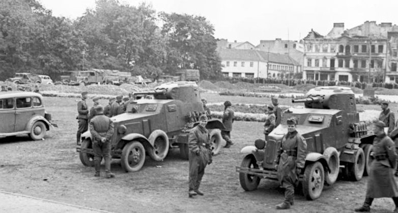 Советская бронетехника в Люблине. Сентябрь 1939 г.