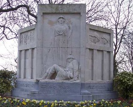 г. Льеж (Luik). Памятник 12-му пехотному полку на территории цитадели Льежа.