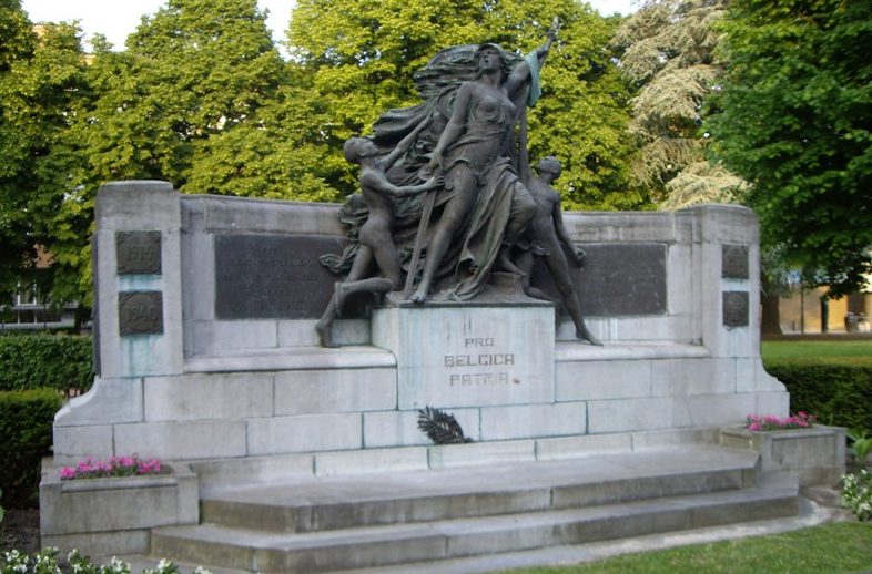 г. Aalst. Мемориал воинам и курсантам, погибшим в обеих войнах.