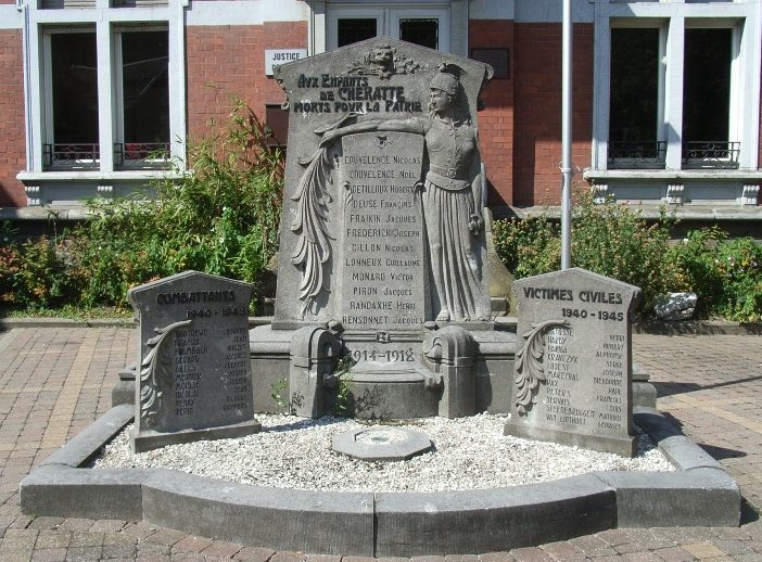 Муниципалитет Чератте (Cheratte). Военный мемориал обеих войн у церкви Нотр-Дам. 