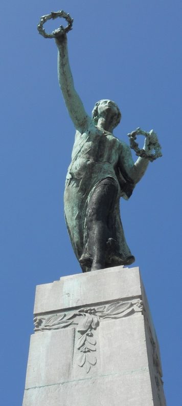 Скульптура памятника. 