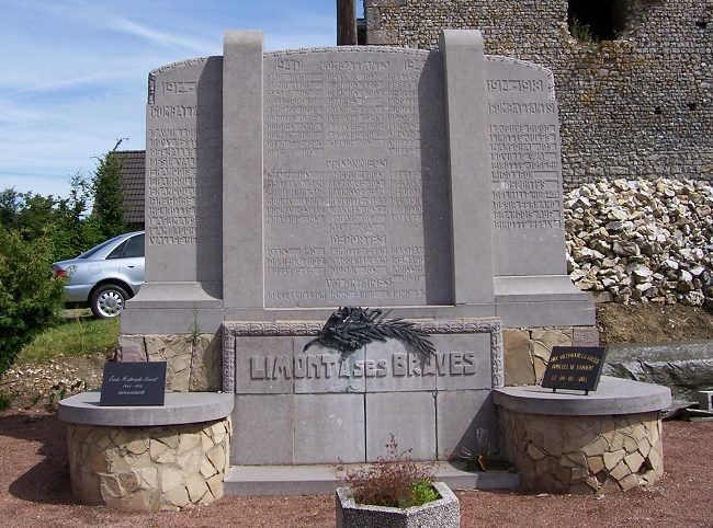 Муниципалитет Лимонт (Limont). Памятник погибшим и бойцам обеих войн.