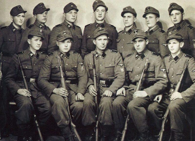 Вояки дивизии СС «Галиция». 1943 г.