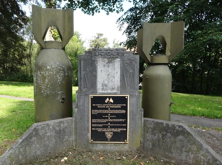 Муниципалитет Dolhain. Памятник в честь 86-го батальона. 