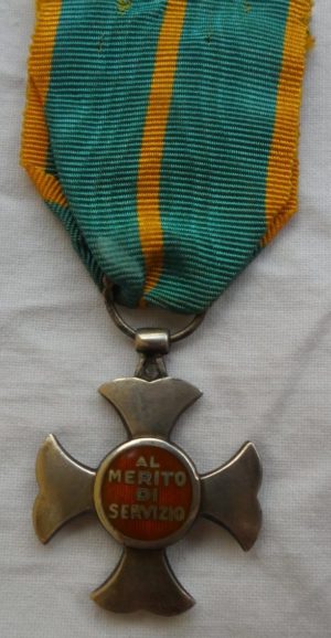 Аверс и реверс серебряного креста «За выслугу» в Финансовой Гвардии (16 лет). Королевство.