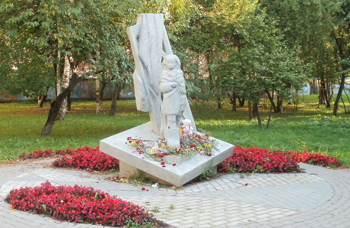 Памятник детям блокадного Ленинграда.