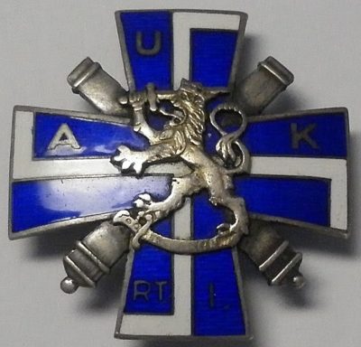 Аверс и реверс знака выпускника офицерской школы береговой артиллерии.
