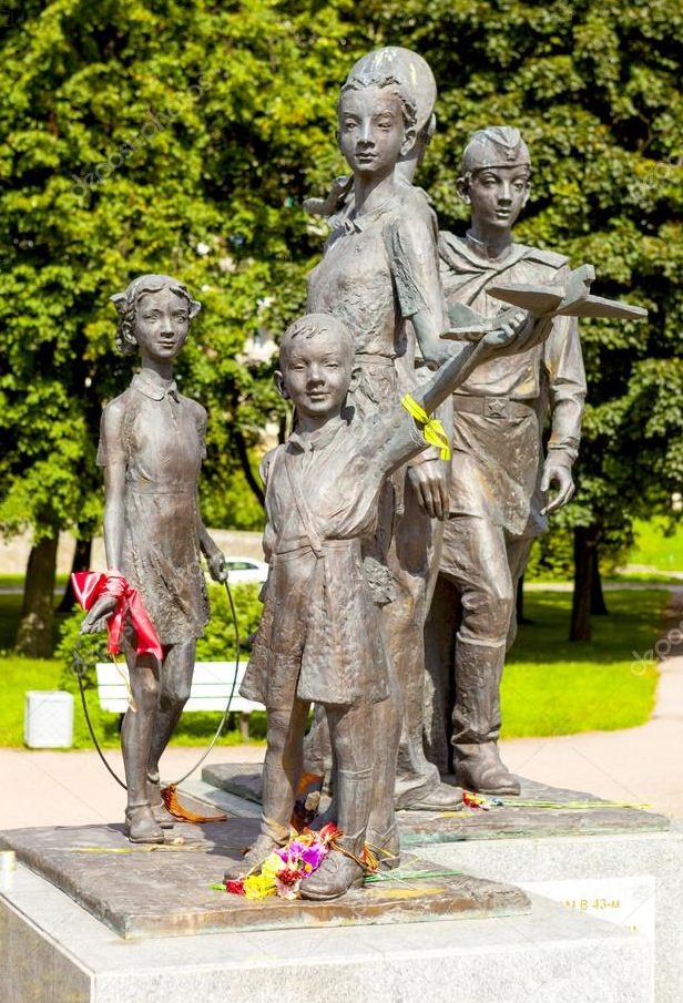 Памятник «Дети войны».