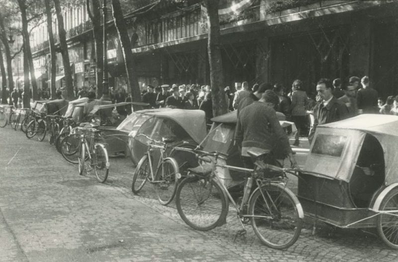 Парижские рикши. 1943 г.