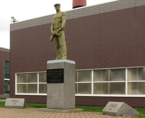 Памятник погибшим сотрудникам Невского завода. 