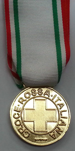 Аверс и реверс золотой медали «За заслуги перед Красным крестом» (Medaglia d'oro al merito della Croce Rossa Italiana). Республика.