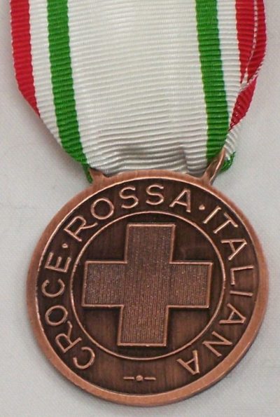 Аверс и реверс бронзовой медали «За заслуги перед Красным крестом» (Medaglia di bronzo al merito della Croce Rossa Italiana). Республика.
