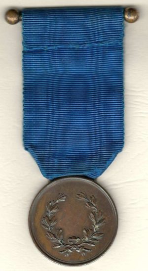 Аверс и реверс бронзовой медали «За воинскую доблесть» (Medaglia di bronzo al valor militare). Королевство.