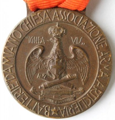 Аверс и реверс памятной медали батареи Ломбардия. Варезе. 1938 год. Медаль изготовлена из бронзы, диаметр – 30 мм.
